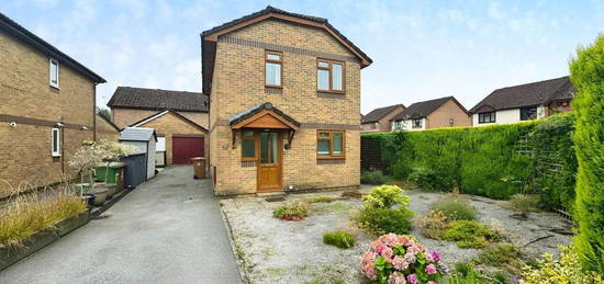 3 bed detached house for sale