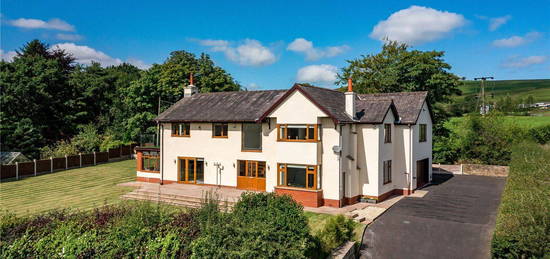 5 bed detached house for sale