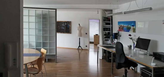 2 Zimmer Helles Penthouse Wohnung in Karlsruhe Durlach