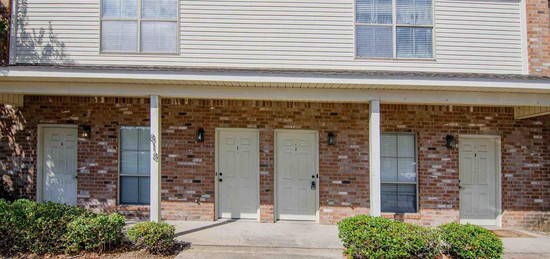 818 Meadow Bend Dr Unit 818-F, Baton Rouge, LA 70820