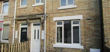 2 bed terraced house to rent