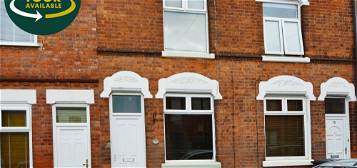 Semi-detached house to rent in Wordsworth Road, Knighton Fields, Leicester LE2