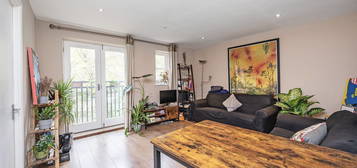 Flat for sale in Laburnum Street, Haggerston, London E2