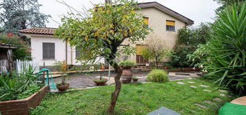 Villa in vendita in via Demetriade, 79