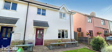 3 bedroom semi-detached house for sale