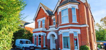 Flat for sale in Lawn Road, Southampton SO17