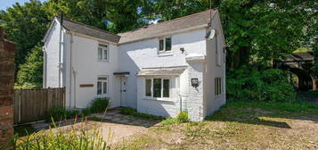 2 bedroom detached house for sale