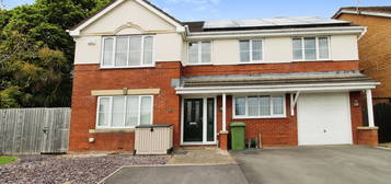 5 bed detached house for sale