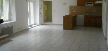 Appartement 120 m2 avec 4 chambres et dependances