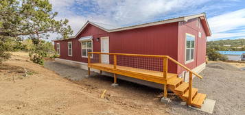 140 Mountain View Rd, Capitan, NM 88316