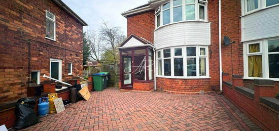 3 bedroom semi-detached house