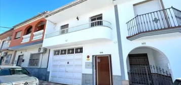 Casa adosada en calle Ancha