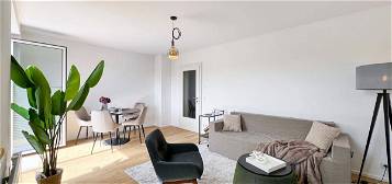 3-Zimmer Stadtwohnung nähe Wallersee: Zentral, Ruhig, Komfortabel