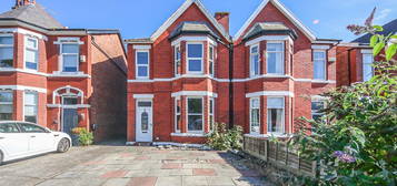 3 bed semi-detached house for sale