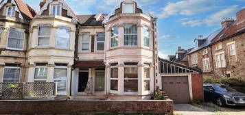 6 bedroom terraced house to rent