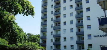 Mod. 1-Zimmer-Wohnung mit Balkon in Köln-Longerich