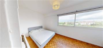 Appartement meublé  à louer, 4 pièces, 3 chambres, 68 m²