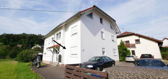 Aber Hallo! Erdgeschosswohnung mit Gartenanteil und Balkon in Saarwellingen