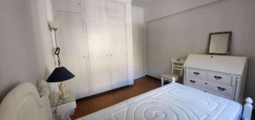 723130 - Quarto com cama de solteiro em...