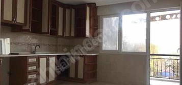 ZİNCİRLİKUYU ANA CADDE ÜZERİ GENÇ BİNADA SATILIK 2+1 DAİRE