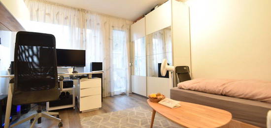 ****Top-Wohnung in Top-Lage**** Schönes, helles 1-Zimmer-Apartment in S-Ost mit Balkon!