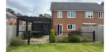 3 bed semi-detached house for sale