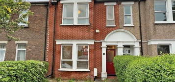 Flat for sale in South Ealing Road, London W5