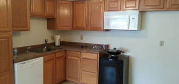 N113W15570 Francese Dr Unit 73 Lower, Germantown, WI 53022