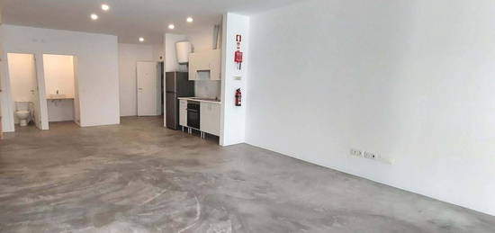 Arrendamento de Apartamento T1  na avenida Heliodoro Salgado, 23