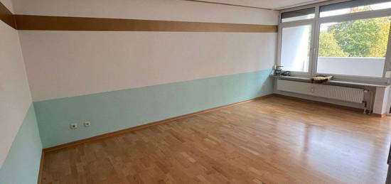 Geschmackvolle 3-Zimmer-Wohnung mit Einbauküche in München Aubing