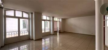 Appartement  à vendre, 3 pièces, 2 chambres, 102 m²