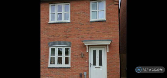 3 bedroom semi-detached house