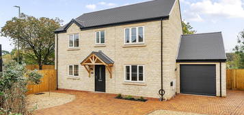 4 bed detached house for sale