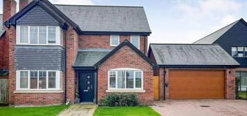 4 bed detached house for sale