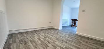 Flat to rent in Bulan Road, Headington, Oxford OX3