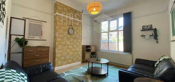 5 bedroom terraced house to rent