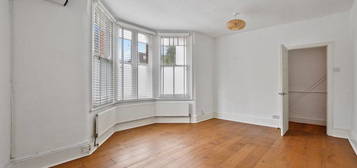 Flat to rent in Ground Floor Flat, Muswell Hill Place, Muswel Hill N10