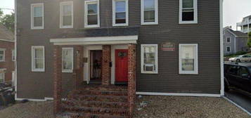 46 Green St, Haverhill, MA 01830