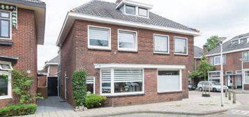 Van den Boschstraat 15