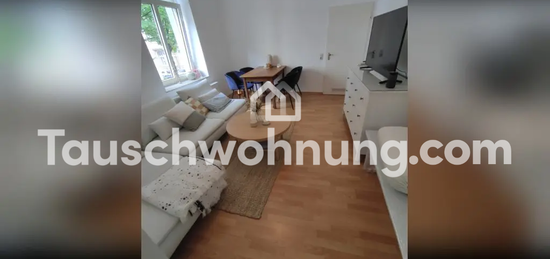 Tauschwohnung: Helle Zweizimmerwohnung im Altbau