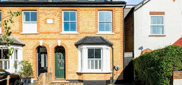 4 bedroom semi-detached house for sale