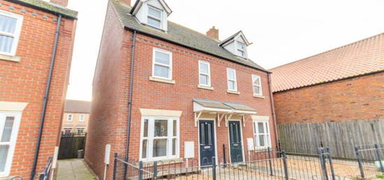 3 bedroom semi-detached house