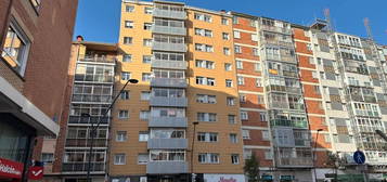 Piso en venta en Calle Francisco Grandmontagne, Gamonal - San Bruno - G9