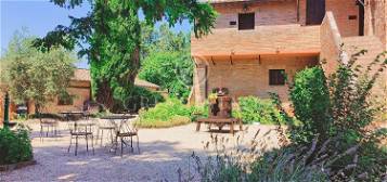Casale/cascina in vendita a Castiglione del Lago