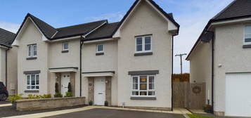 3 bed semi-detached house for sale