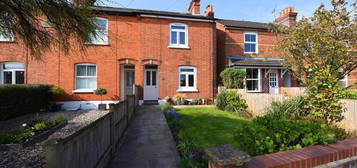 2 bed terraced house to rent