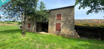 Bâtiments en pierre à aménager, 2100 m² de terrain