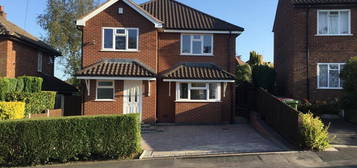 4 bedroom detached house