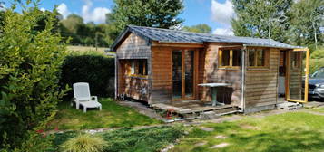 Chalet dans un village calme avec eau et électricité et assainissement