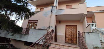 Villa all'asta in via Lamarmora, 1